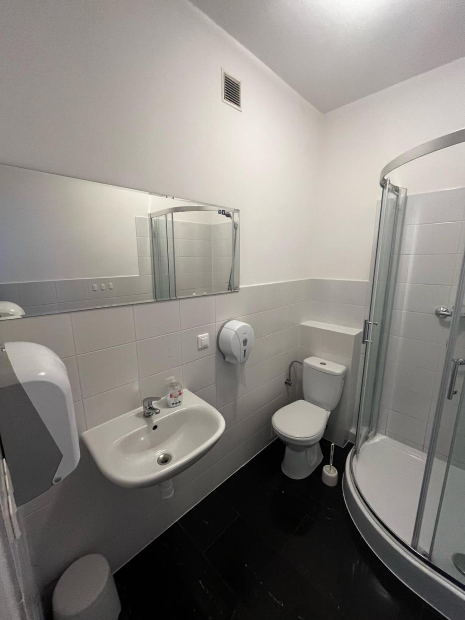 Hostel Demi Krakow Ngoại thất bức ảnh