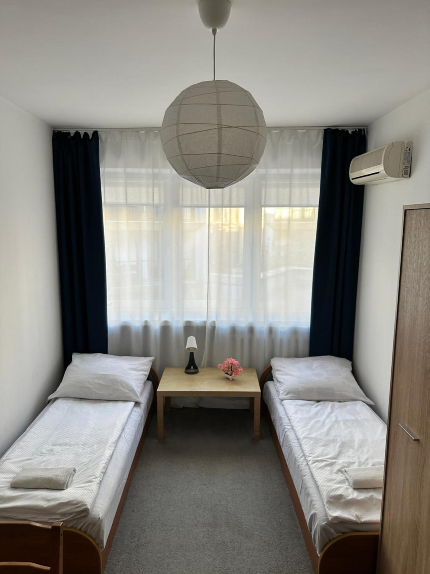 Hostel Demi Krakow Ngoại thất bức ảnh