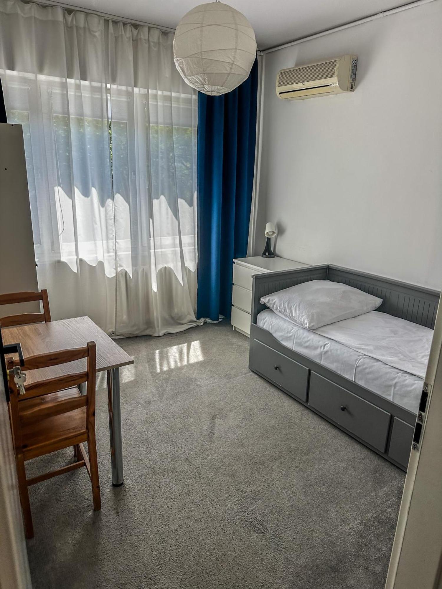 Hostel Demi Krakow Ngoại thất bức ảnh